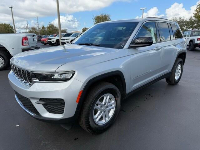 2025 Jeep Grand Cherokee GRAND CHEROKEE LAREDO 4X2