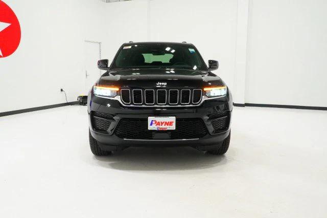 2025 Jeep Grand Cherokee GRAND CHEROKEE LAREDO X 4X2
