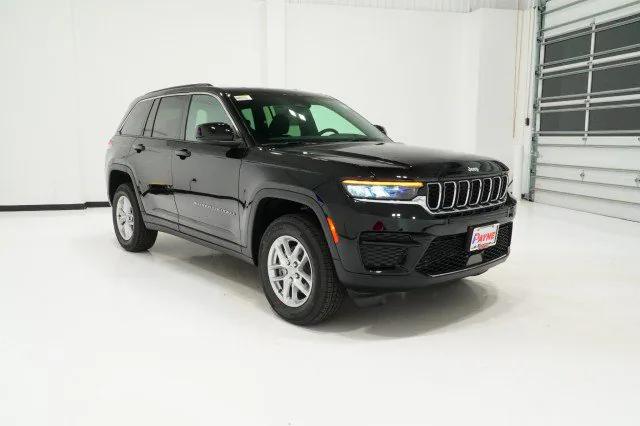 2025 Jeep Grand Cherokee GRAND CHEROKEE LAREDO X 4X2
