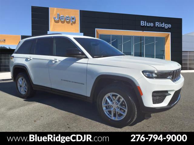 2025 Jeep Grand Cherokee GRAND CHEROKEE LAREDO X 4X4