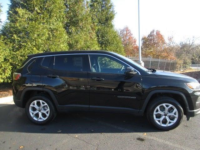 2025 Jeep Compass COMPASS SPORT 4X4