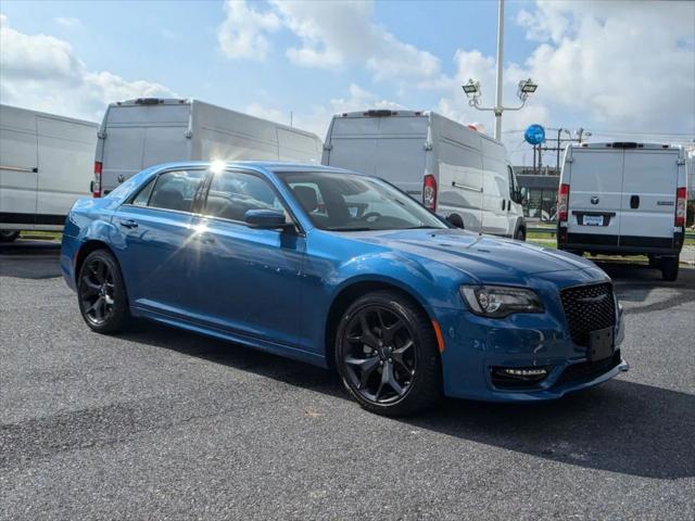 2023 Chrysler 300 Touring L