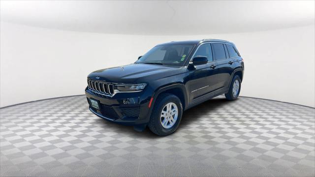 2023 Jeep Grand Cherokee Laredo 4x4