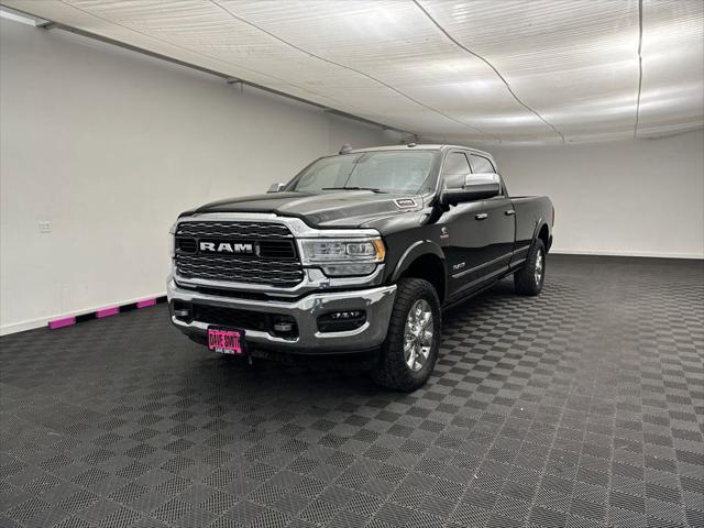 2022 RAM 3500 Limited Crew Cab 4x4 8 Box