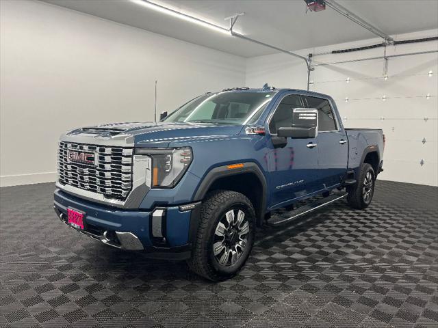 2024 GMC Sierra 2500HD 4WD Crew Cab Standard Bed Denali