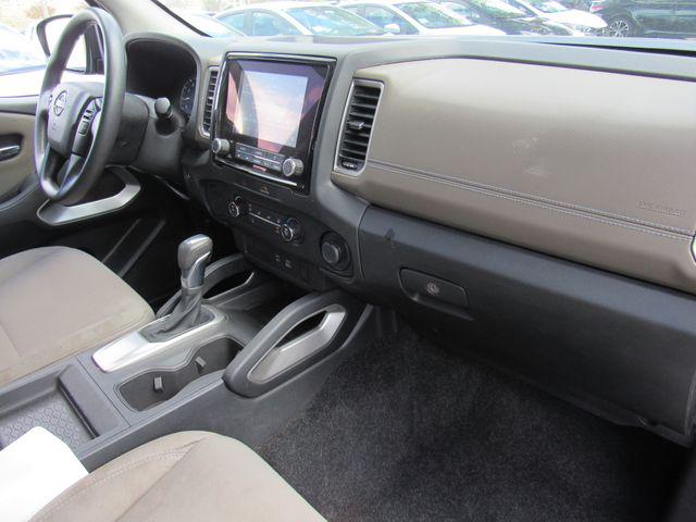 2022 Nissan Frontier Crew Cab SV 4x2