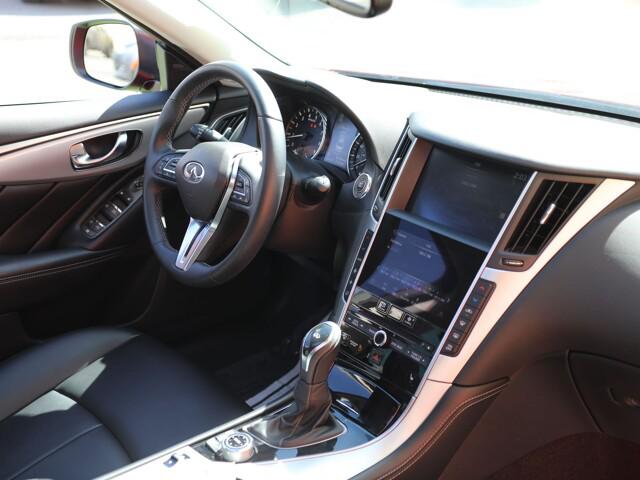 2021 INFINITI Q50 LUXE