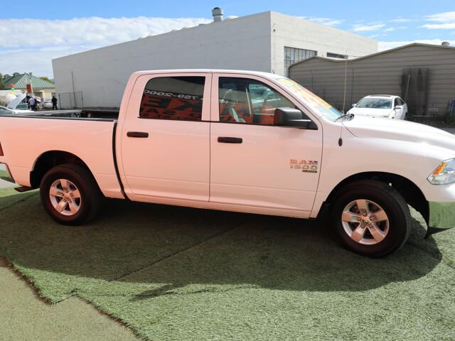 2022 Ram 1500 Classic SLT Crew Cab 4x2 57 Box