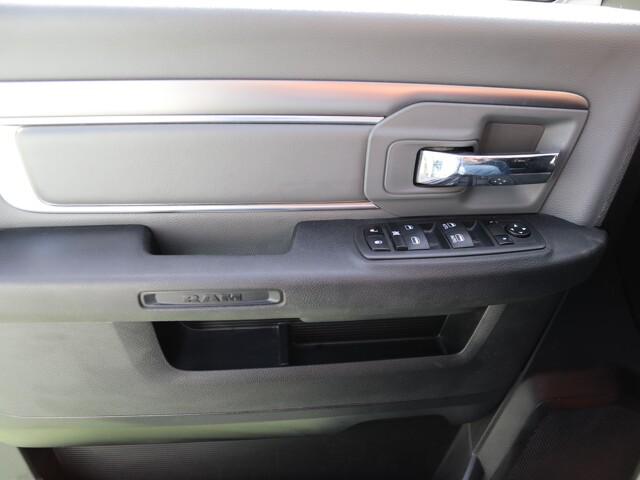 2022 Ram 1500 Classic SLT Crew Cab 4x2 57 Box