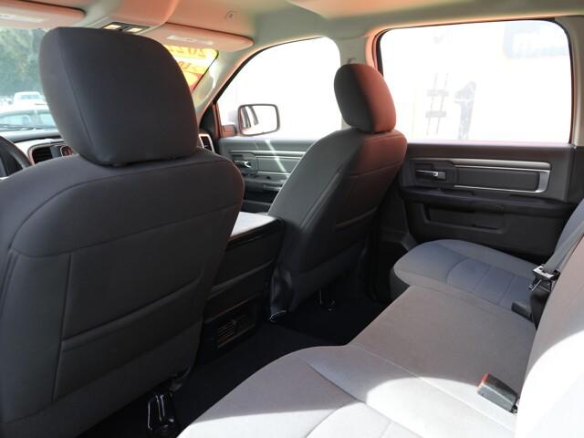 2022 Ram 1500 Classic SLT Crew Cab 4x2 57 Box