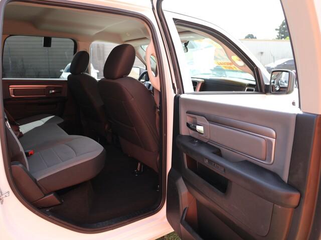 2022 Ram 1500 Classic SLT Crew Cab 4x2 57 Box