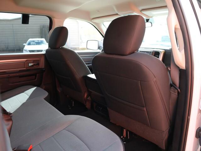 2022 Ram 1500 Classic SLT Crew Cab 4x2 57 Box