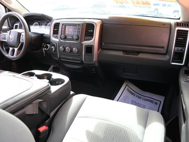 2022 Ram 1500 Classic SLT Crew Cab 4x2 57 Box