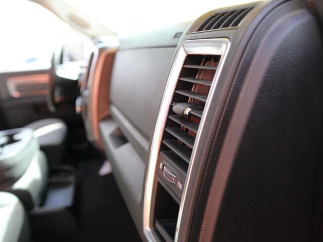 2022 Ram 1500 Classic SLT Crew Cab 4x2 57 Box