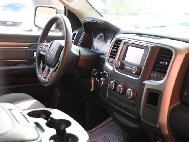 2022 Ram 1500 Classic SLT Crew Cab 4x2 57 Box