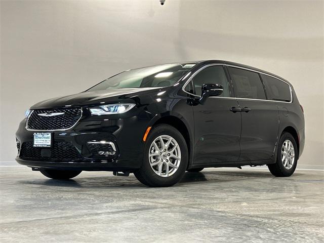 2025 Chrysler Pacifica PACIFICA SELECT