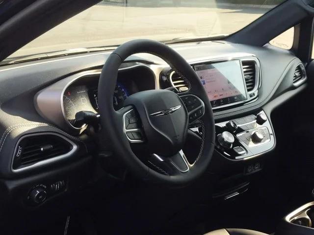 2025 Chrysler Pacifica PACIFICA SELECT