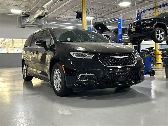 2025 Chrysler Pacifica PACIFICA SELECT