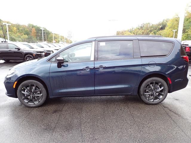 2025 Chrysler Pacifica PACIFICA LIMITED AWD