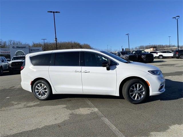 2025 Chrysler Pacifica PACIFICA SELECT AWD