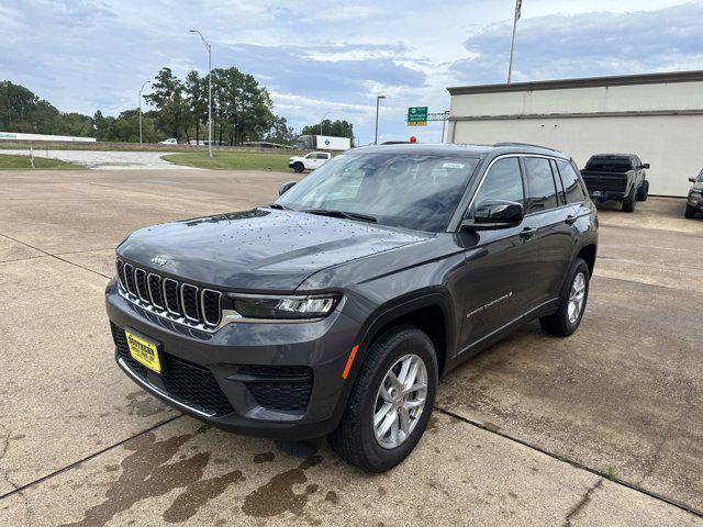 2025 Jeep Grand Cherokee GRAND CHEROKEE LAREDO X 4X2