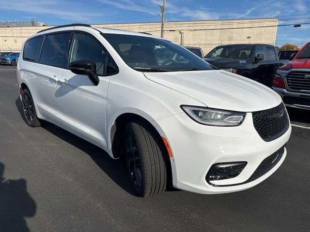 2025 Chrysler Pacifica PACIFICA LIMITED AWD