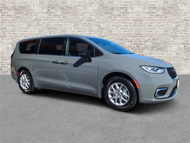 2025 Chrysler Pacifica PACIFICA SELECT