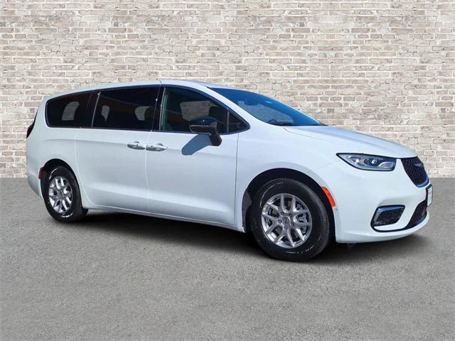 2025 Chrysler Pacifica PACIFICA SELECT