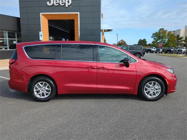 2025 Chrysler Pacifica PACIFICA SELECT