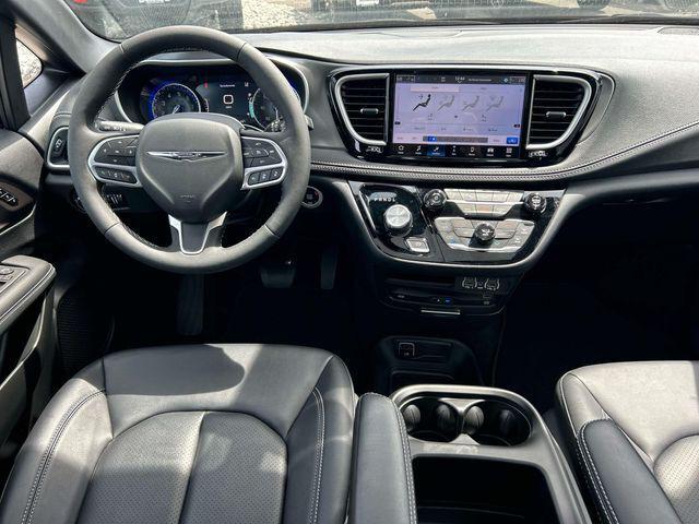 2025 Chrysler Pacifica PACIFICA SELECT