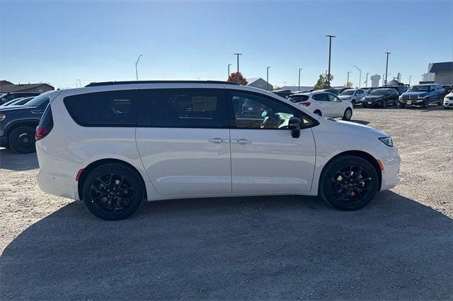 2025 Chrysler Pacifica PACIFICA LIMITED AWD