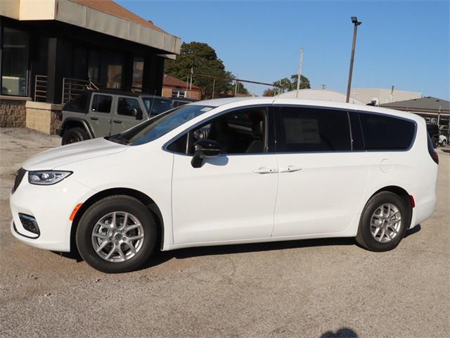 2025 Chrysler Pacifica PACIFICA SELECT