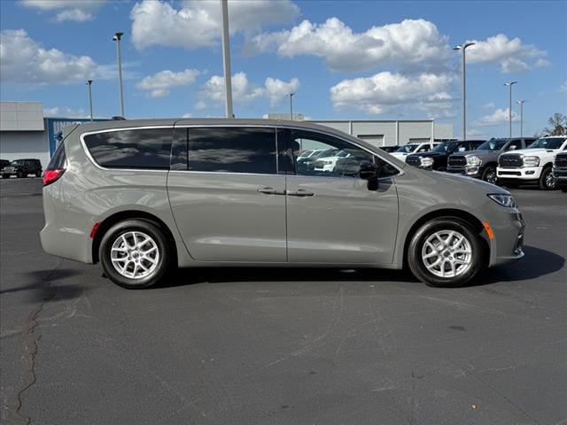 2025 Chrysler Pacifica PACIFICA SELECT