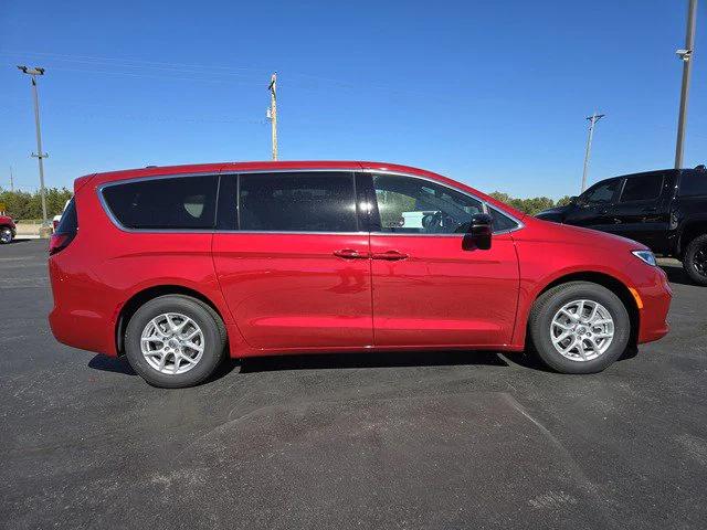 2025 Chrysler Pacifica PACIFICA SELECT