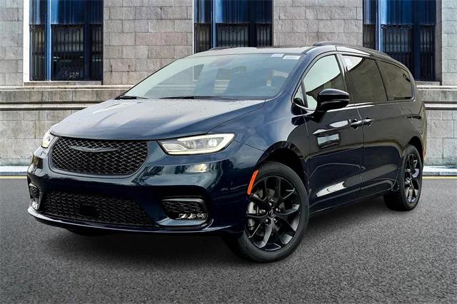 2025 Chrysler Pacifica PACIFICA LIMITED AWD