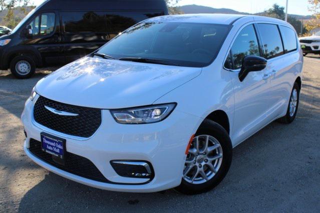 2025 Chrysler Pacifica PACIFICA SELECT