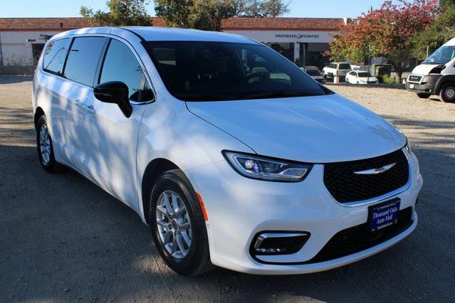 2025 Chrysler Pacifica PACIFICA SELECT
