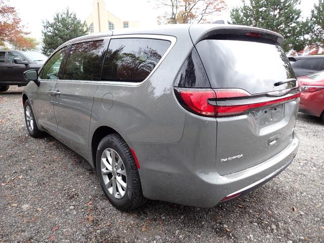 2025 Chrysler Pacifica PACIFICA SELECT AWD