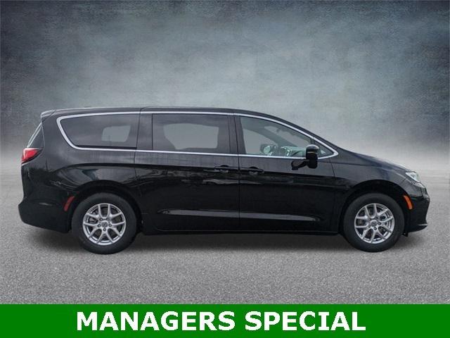 2025 Chrysler Pacifica PACIFICA SELECT