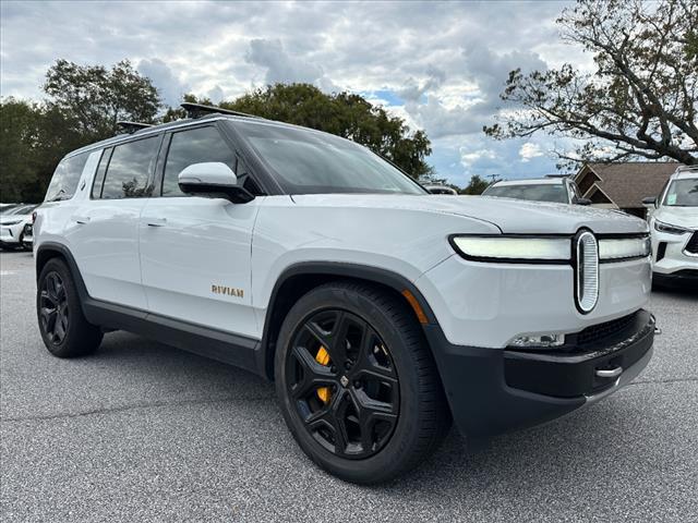 2023 Rivian R1S