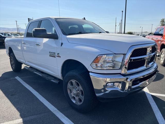 2017 RAM 2500 Big Horn Crew Cab 4x4 8 Box