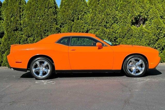 2014 Dodge Challenger SXT Plus