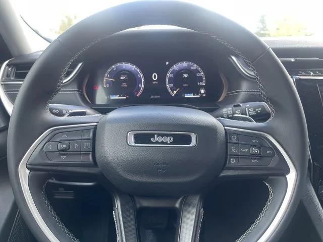 2023 Jeep Grand Cherokee L Laredo 4x4