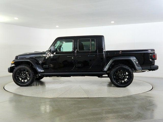 2024 Jeep Gladiator GLADIATOR NIGHTHAWK 4X4