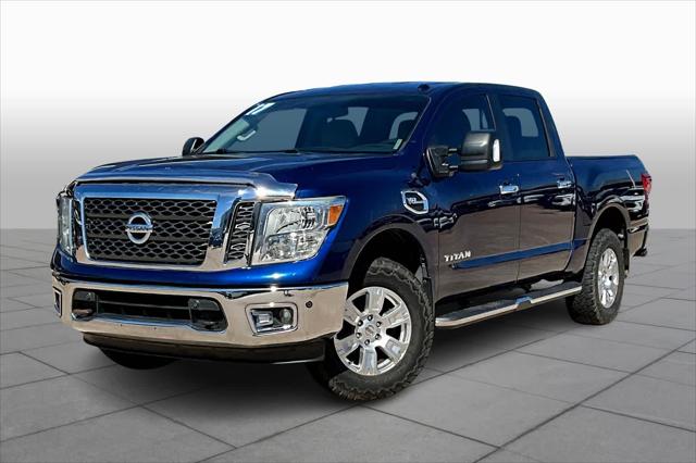 2017 Nissan TITAN SV