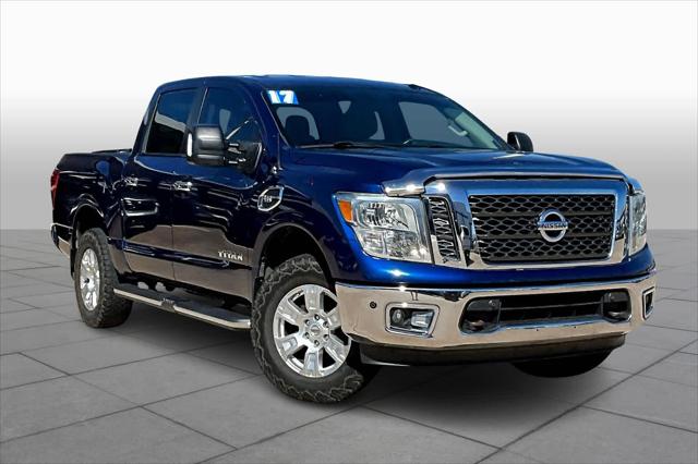 2017 Nissan TITAN SV