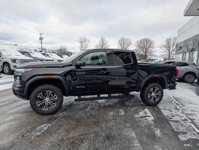 2024 GMC Canyon 4WD AT4