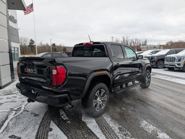 2024 GMC Canyon 4WD AT4