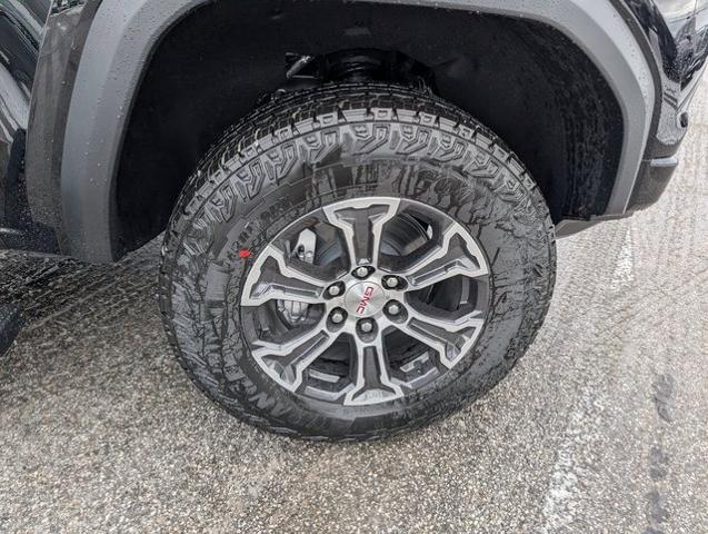 2024 GMC Canyon 4WD AT4