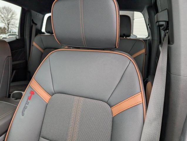 2024 GMC Canyon 4WD AT4